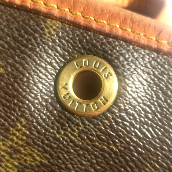 Louis Vuitton Monogram Montsouris MM Backpack - Picture 7 of 16